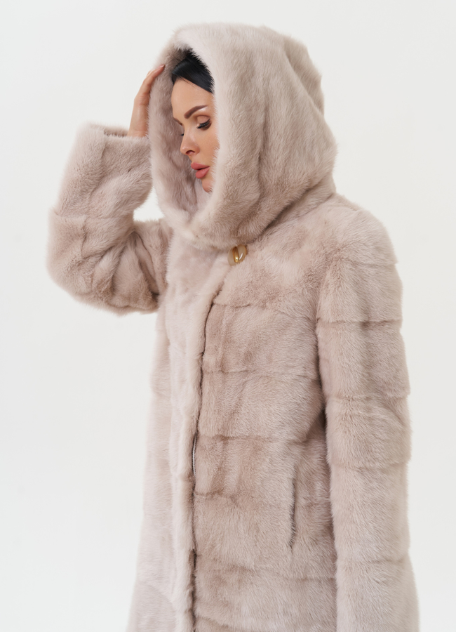 Светлая норковая шуба с капюшоном модель № 24955 универмаг малина