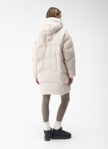 Женский пуховик с капюшоном 