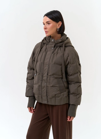 Женская куртка с трикотажным капюшоном