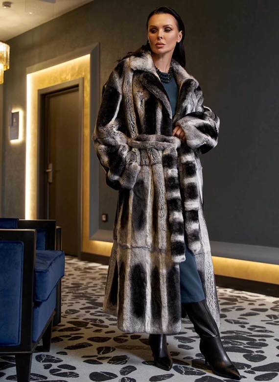 Длинная шуба из меха кролика 