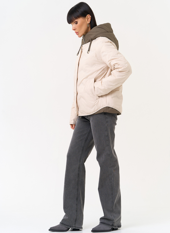 Женская куртка с контрастным капюшоном