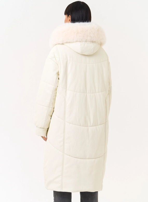 Женский пуховик из эко кожи со съемным эко мехом фото