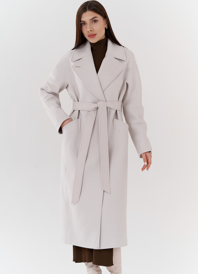 Удлиненное женское пальто в цвете жемчуг модель № 24292 меха малина