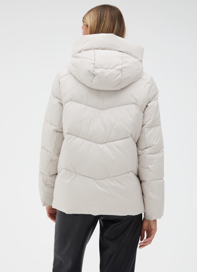 Женский светлый пуховик с капюшоном модель № 31144 в кредит