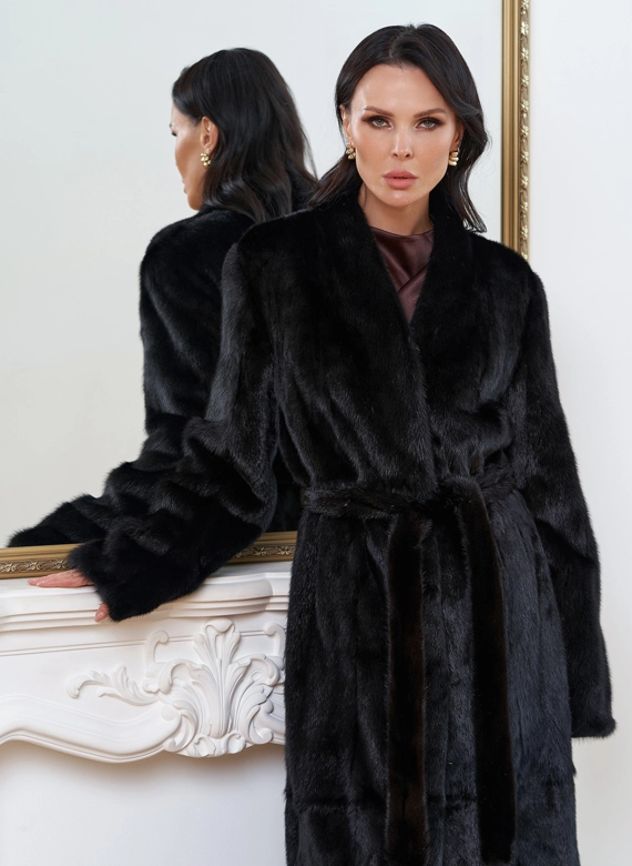 Женская длинная шуба из меха норки фото
