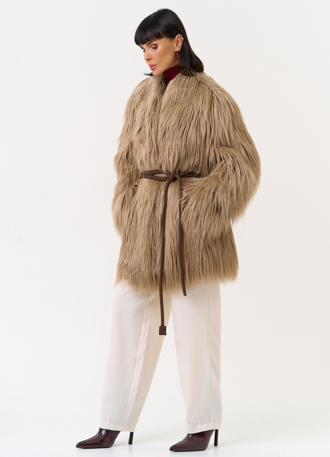 фото Женская шуба из эко меха с декоративным поясом модель № 31532